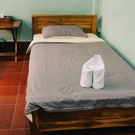 Mao Phasok Riverside Guesthouse Luang Prabang Dış mekan fotoğraf