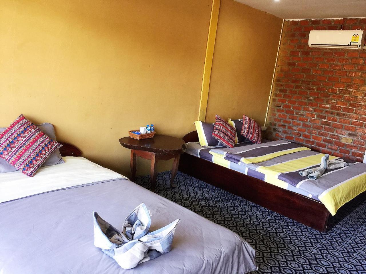 Mao Phasok Riverside Guesthouse Luang Prabang Dış mekan fotoğraf