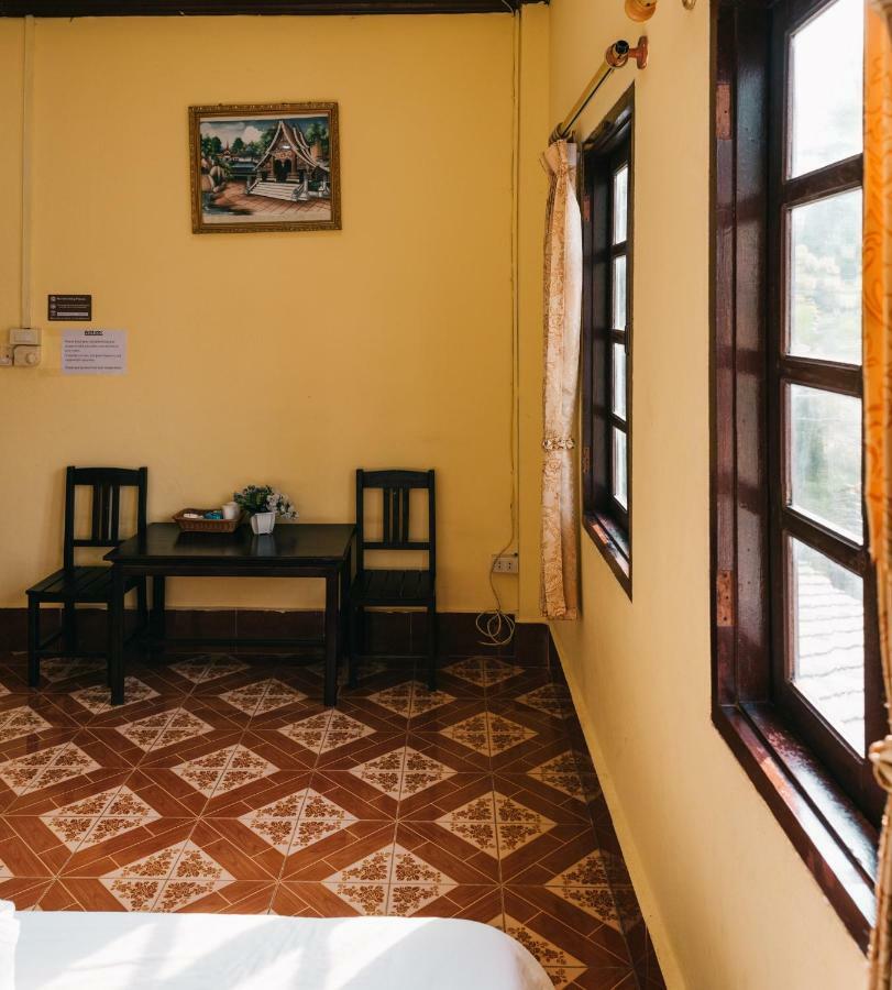 Mao Phasok Riverside Guesthouse Luang Prabang Dış mekan fotoğraf
