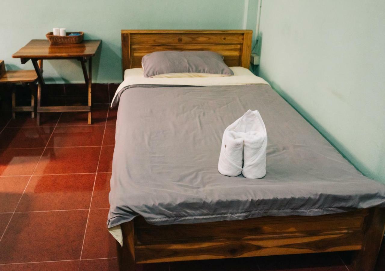 Mao Phasok Riverside Guesthouse Luang Prabang Dış mekan fotoğraf