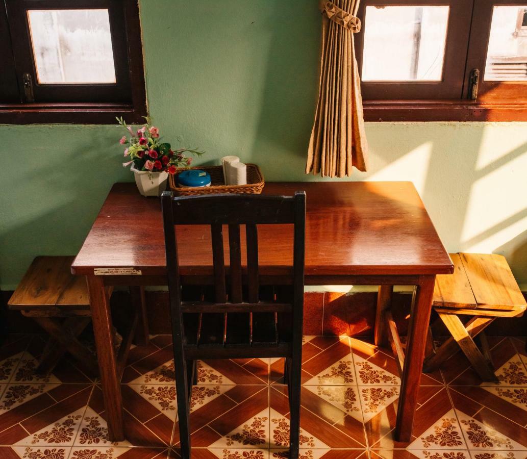 Mao Phasok Riverside Guesthouse Luang Prabang Dış mekan fotoğraf